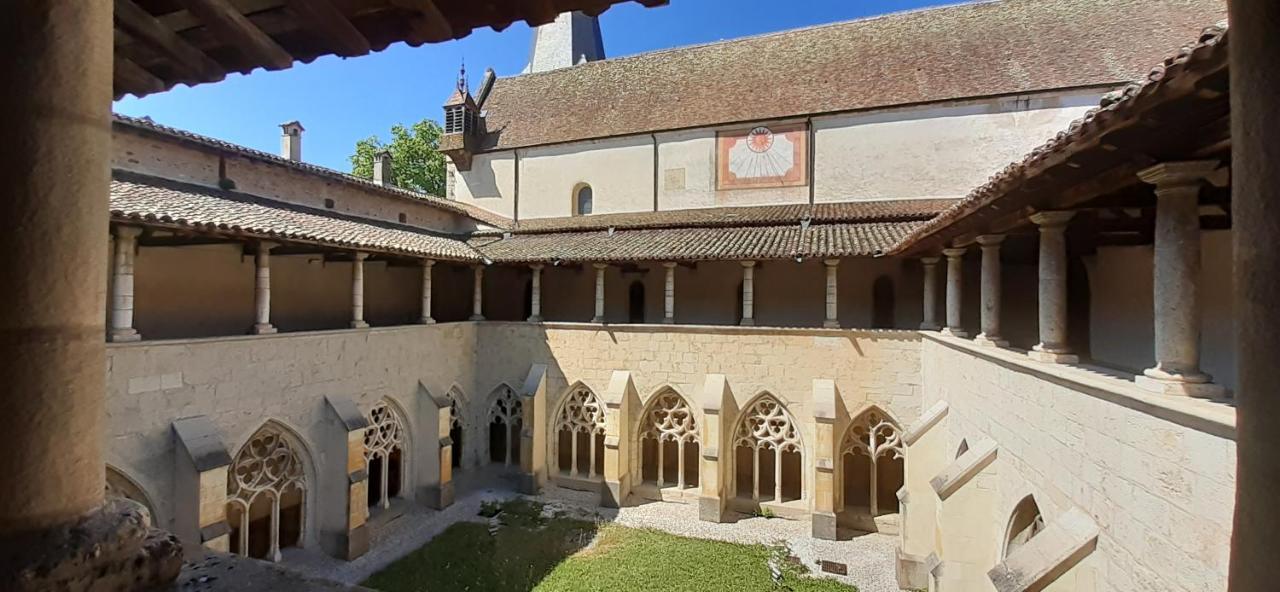 勒格兰德努瓦耶住宿加早餐旅馆 Ambronay 外观 照片